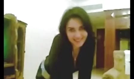 Drochilkabaab आदमी सोफे पर एक आदमी बेकार है। हॉट केबल ने इस लड़की को एक सेक्सी फिल्म भेज दे सदस्य के साथ देने का फैसला किया कि उसे कैसे पैसा कमाना है, फिर उसे अपने डिक पर रोपण करना .. एक दोस्त के साथ मिलकर