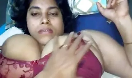 Janitor एक सेक्सी आश्चर्य हो सनी लियॉन की सेक्सी फिल्म जाता है