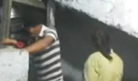एक कुतिया को दूसरे ग्रह पर सेक्सी फिल्म करने वाला चोदो