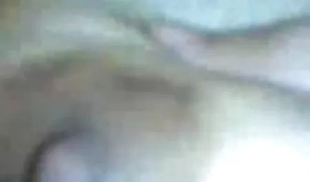 गार्ड ने एक मोटी हिंदी सेक्सी फिल्म हिंदी में वेश्या की कराह सुनी, बिना किसी हिचकिचाहट के उसे चोदने का फैसला किया