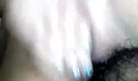 Blowjob, रेडहेड चिक की कला धीरे-धीरे फिल्म सेक्सी वीडियो में पेसेन को सहलाती है