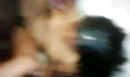 बड़े, गोल स्तन के साथ गंदा कुतिया हिंसक रूप से उसके कमीने सेक्सी पिक्चर वीडियो दिखाएं के मुर्गा पकड़ लेता है और जब वह तैयार हो जाता है, तो पुरुष उसे गोरा की गीली चूत में डाल देता है