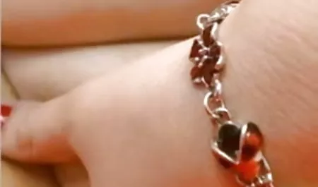 पिज्जा डिलीवरी, लड़की को बहला-फुसलाकर उसके भोजपुरी में ब्लू फिल्म सेक्सी ग्राहकों में से एक को गड़बड़ कर दिया