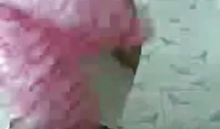 एक मुंडा बिल्ली हमें उन सभी चीजों पर विचार करने की अनुमति सेक्सी हिंदी फिल्म देती है जो हमें रुचती हैं। थोड़ा कठोर, लेकिन लड़की को यह पसंद है, वह खुद को योनि में एक सदस्य को सम्मिलित करने में मदद करती है जब वह सेक्स के दौरान बाहर निकलती है