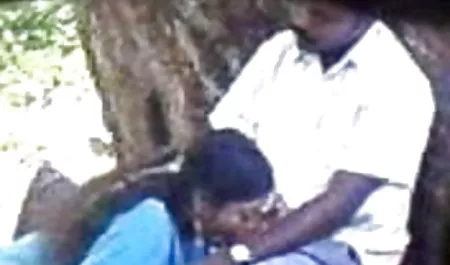 बेबी ने खुद मनीषा कोइराला की सेक्सी फिल्म को कैमरे पर संतुष्ट किया