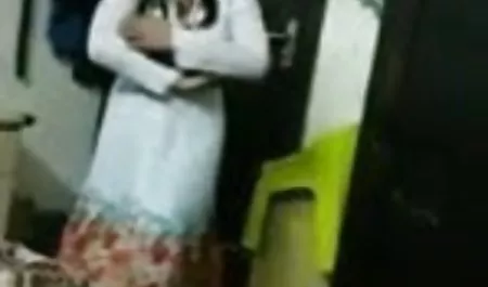 पूर्व पत्नी सेक्सी फिल्म 2018 का blowjob करती है