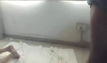 बालों वाले दोस्त ने अपने बालों वाली डिक को उँगलियों से उँगलियों से खत्म सेक्सी पिक्चर फुल मूवी किया