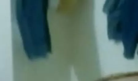 एक गर्म रूसी श्यामला करीना की सेक्सी फिल्म से एक शो भी सबसे लगातार नपुंसक उत्तेजित कर सकता है