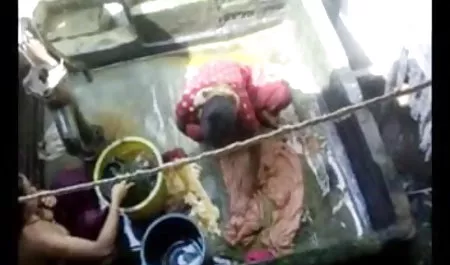 क्लब में लड़कियों को बकवास सेक्सी फिल्म वीडियो भेजिए और चूसना