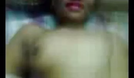 चिकी ने कहा कि कैसे उसका प्रेमी चूत सेक्सी ब्लू फिल्म पंजाबी को चाट रहा है