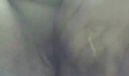 युवा आदमी दो sluts कैमरे शक्ति कपूर की सेक्सी मूवी पर fucks