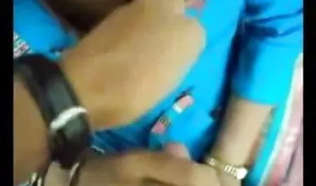 बिंदु इंग्लिश मूवी सेक्सी मूवी में उंगली से ग्राहक को चोदना