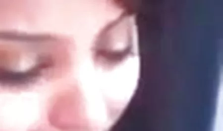 हॉट बेब वेलेंटीना एक मद्रासी सेक्सी मूवी हरे लॉन पर गड़बड़ हो जाता है