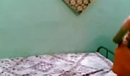 नीले लोगों सेक्सी मूवी नई की तिकड़ी सोफे पर गड़बड़ हो जाती है