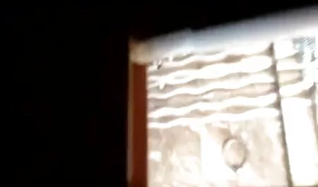 एक निजी पार्टी में, लड़कियां एक blowjob सेक्सी मूवी सेक्स वीडियो देती हैं
