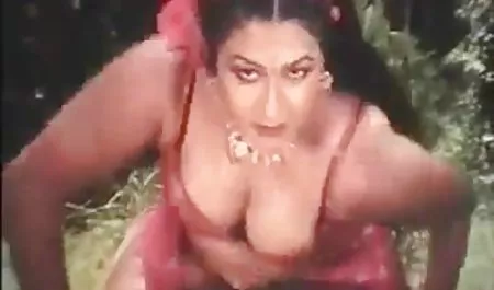 इस वेश्या के सनी लियोन का सेक्सी ब्लू फिल्म हाथ में अपना लंड डालने से डर नहीं रहा है और आप इसे पछतावा नहीं करते, वह कुशलता से अंडे देती है और शांत हस्तमैथुन करती है
