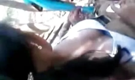 मोटी माँ लॉलीपॉप की तरह एक सदस्य के सिर को हिंदी सेक्सी मूवी वीडियो चाटती है