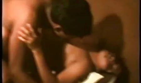 एशियाई अद्भुत स्तन के साथ सेक्सी फिल्म दिखाइए उसे बिल्ली squirts