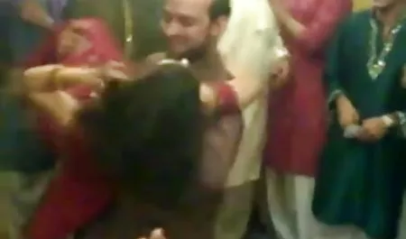 छिपे हुए सेक्सी भोजपुरी फिल्म वीडियो कैमरे ने प्रेमियों को बंद कर दिया
