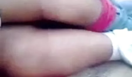 देवी चॉकलेट खुशी और सेक्सी फिल्म देखने की तूफानी संभोग