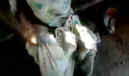 गोरा उसके मुँह में सह लेता है कामसूत्र सेक्सी फिल्म