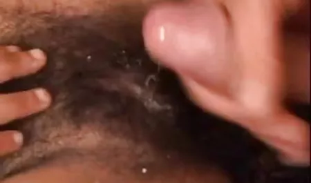 खूबसूरत गोरा एक अच्छा सेक्सी फिल्म फिल्म blowjob देता है