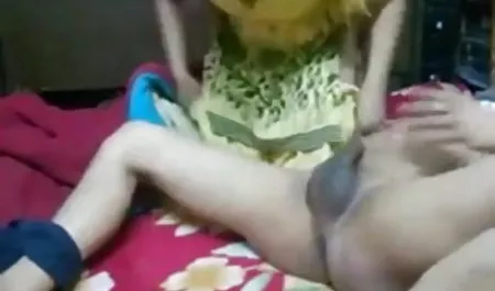 रसोई में एक जोड़े पर वीडियो में सेक्सी फिल्म हिंदी जासूसी