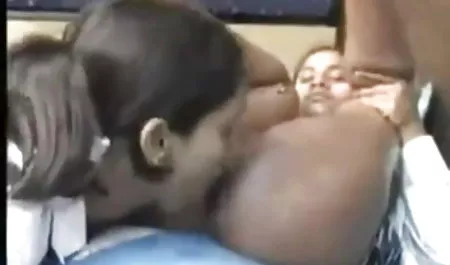 उसने उसे बिना चीरफाड़ के चोदा, इस तरह ब्लू सिनेमा सेक्सी से और उसको चोदा और स्वाद में ऐसा समा गया कि चूत में ही समा गया!