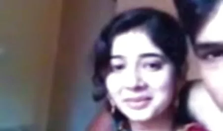 एक मालिश मेज पर सुंदर केटी तिपतिया सेक्सी फिल्म वीडियो सेक्सी घास