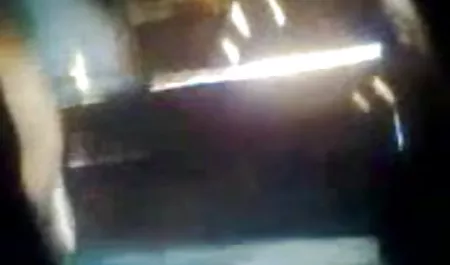एक दाढ़ी सेक्सी मद्रासी फिल्म के साथ क्रूर सुंदर एक सेक्सी श्यामला fucks