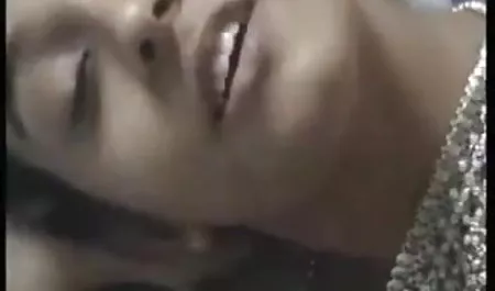 गोरा में बड़ा डिक। महिला ने अपने चूजे को चोदने के लिए फंसाया, घोंसला ने एक फूहड़ को फाड़ दिया सेक्सी फिल्म हिंदी वीडियो और उसके चेहरे पर हिंसक सह डाला