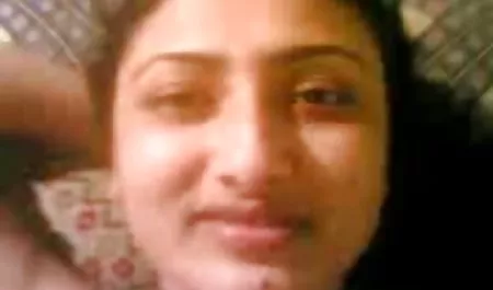 बच्चे को कैंसर में डालो और सेक्सी फिल्म दिखा गधे में गड़बड़ करो