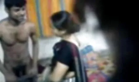 खूबसूरत श्यामला कैमरे पर नग्न सेक्सी फिल्म चाहिए सेक्सी फिल्म है
