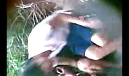बड़े अंडे सेक्सी फिल्म २ वाले दोस्त अपनी पत्नी को चोदता है