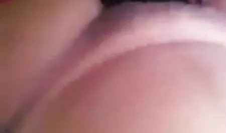 युवा, सेक्सी फिल्म बढ़िया सी बस्टी पिज्जा डिलीवरी लड़की एक ग्राहक के लिए एक मुर्गा बेकार है