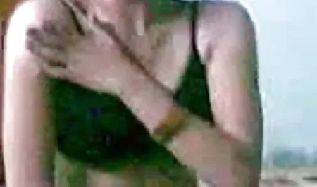 सौंदर्य प्रेमी के सामने हिंदी फिल्म सेक्सी में चूसने का मन नहीं करेगा। उसे ईर्ष्या और पीड़ा दें, और इस बीच लड़की उत्कृष्ट सेक्स का आनंद ले