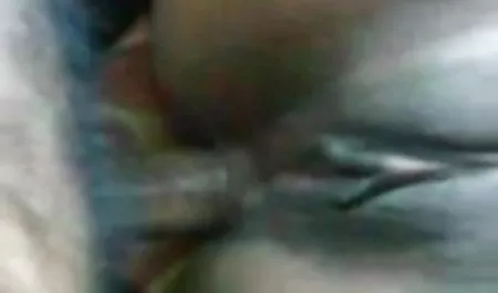 शराब के साथ छात्र को नशे में धुत होकर, एक वयस्क चाचा ने सुंदरता के छोटे स्तन को काजोल की सेक्सी फिल्म दबाना शुरू कर दिया, जिससे वह बहुत उत्तेजित हो गया, बह गया और एक अनुभवी व्यक्ति के साथ सेक्स करना चाहता था।
