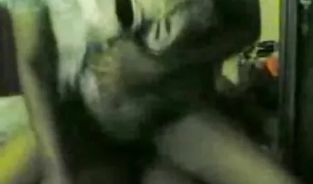 दो प्रियंका चोपड़ा का सेक्सी फिल्म लड़कियां और एक लड़का। यह कैसे समाप्त होगा?
