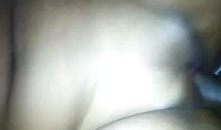 एक सेक्सी फिल्म वीडियो में भोजपुरी मोटे लंड से मम्मी ने चूसा