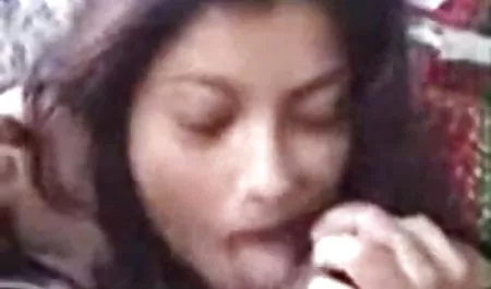 शैंडा फे ने दस्ताने में एक मोटा मुर्गा छुआ सेक्सी फिल्म दिखाइए हिंदी में
