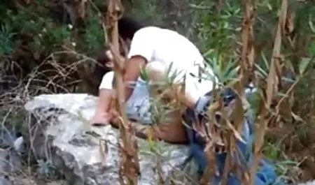परिपक्व शिक्षक उसके छात्र सेक्सी फिल्म वीडियो दिखाएं को बहकाता है