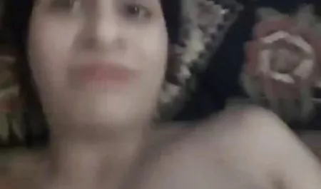 एक सुंदर आकृति के साथ दीपिका सेक्सी फिल्म परिपक्व लड़की एक युवा fucks
