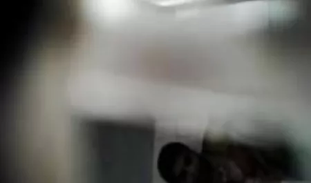 श्यामला उसकी बिल्ली को दर्शाता है और हस्तमैथुन करता है हिंदी फिल्म पिक्चर सेक्सी