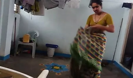 बड़े स्तन के साथ भव्य बेब डिक बेकार मूवी वीडियो सेक्सी है