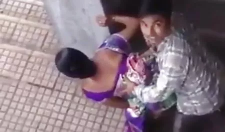 एक युवा, शानदार महिला ने मॉडलिंग एजेंसी में एक कास्टिंग को देखकर अपना जीवन बदलने का सेक्सी वीडियो मूवी फिल्म फैसला किया