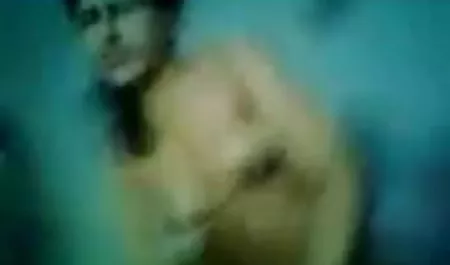 एक रंगीन चादर पर श्यामला सेक्सी पिक्चर भेजो सेक्सी शरारती