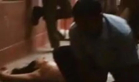 छिपे हुए कैम, एक स्कर्ट के नीचे सेक्सी मूवी कॉम झाँक