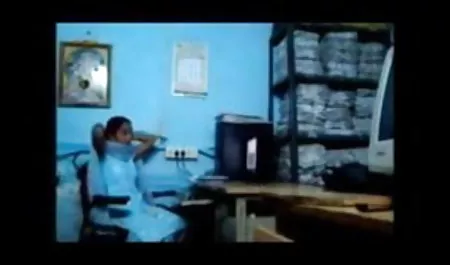 सुंदर श्यामला एक डिक हिंदी सेक्सी फिल्म चाहिए पर कूद