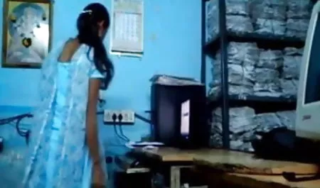 एशियाई पोर्न स्टार असया अकीरा हिंदी सेक्सी मूवी वीडियो में हस्तमैथुन