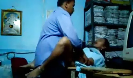 सेक्स मशीन एक वसायुक्त माँ की बिल्ली के साथ उसके वसा हिंदी हिंदी फिल्म सेक्सी ट्रंक ramming